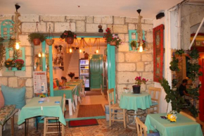 Araçatı Butik Otel, Çesme